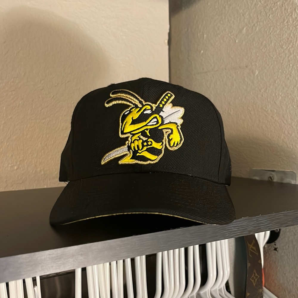 New era fitted yellow jacket fitted